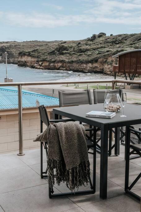 Surf Break At Bayview Villas Sea View Port Campbell Extérieur photo